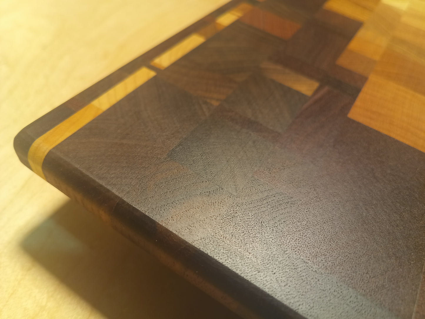 Hardwood end-grain cutting board